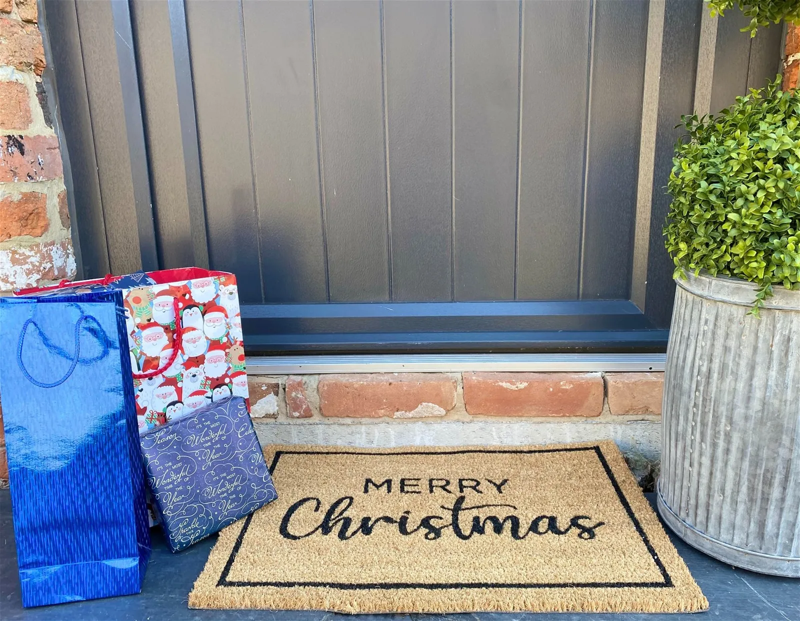 Festive Merry Christmas Doormat 60x40cm - Durable Coir Brown Mat for Your Entranceway